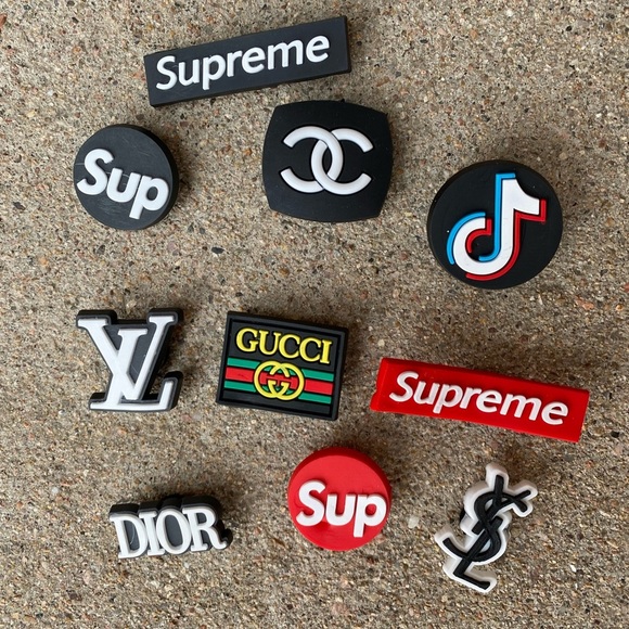 NEW Set of 10 Shoe or Bracelet Charms. NEW in package - Picture 1 of 7